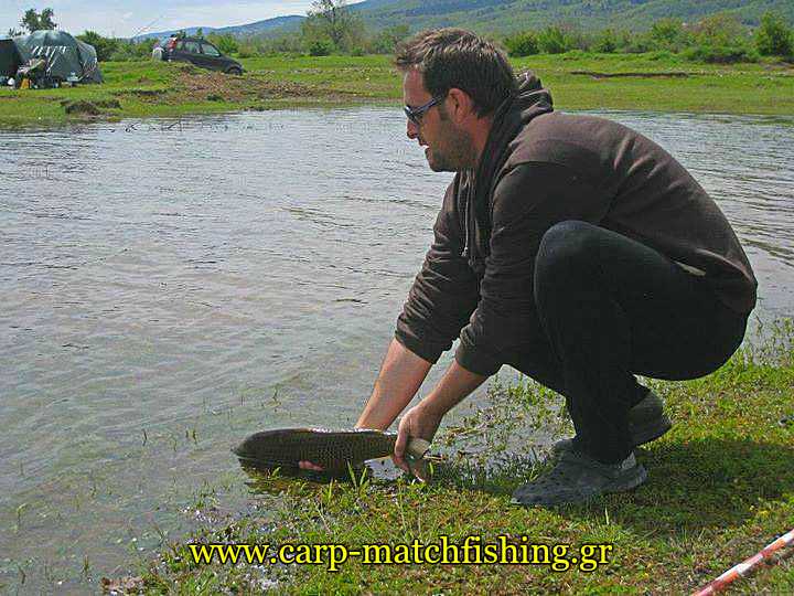 carp-catch-and-release-eksoplismos-carpmatchfishing